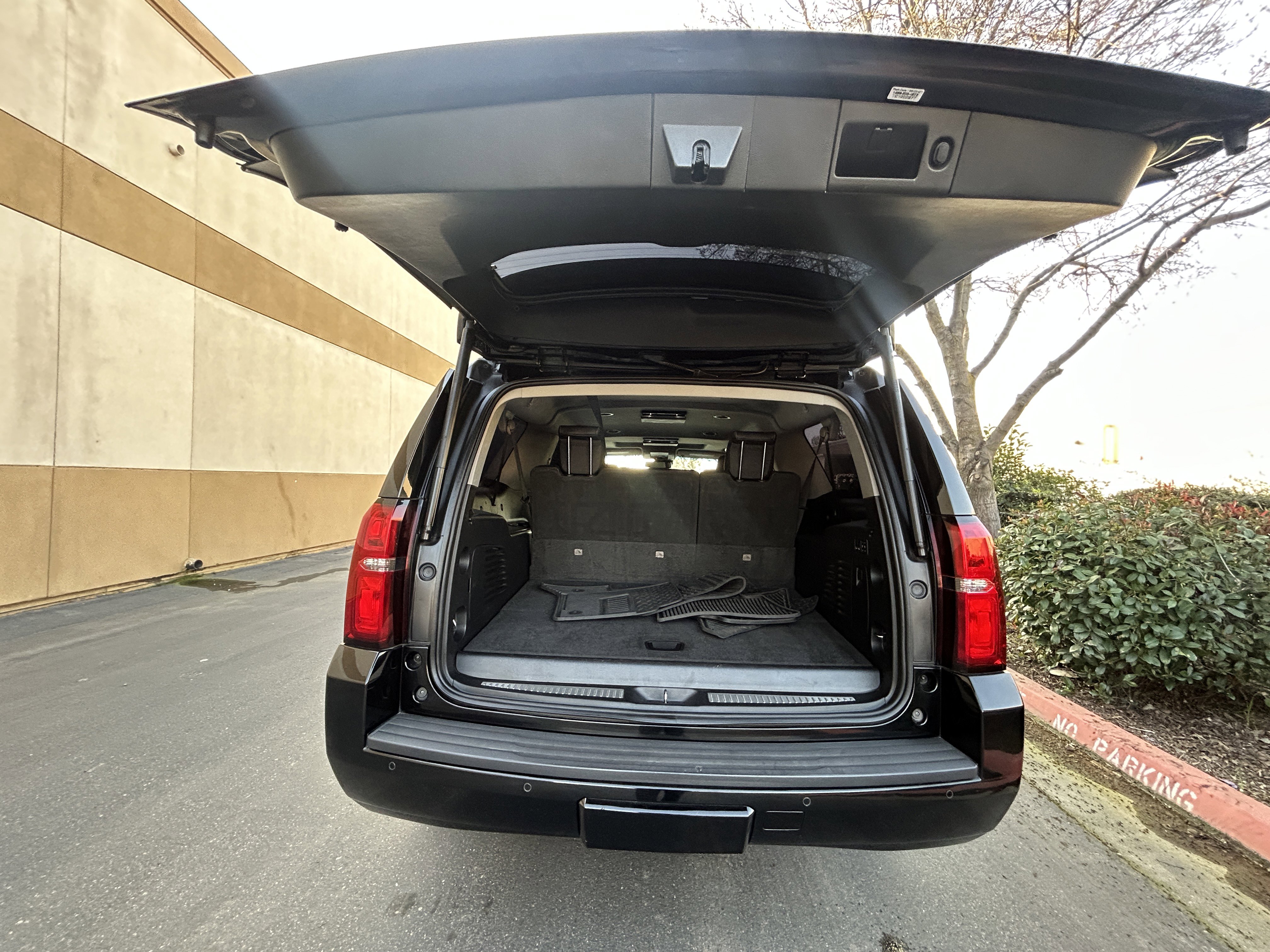 Used 2019 Chevrolet Suburban Premier image 38