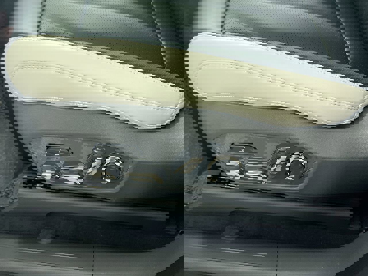 New 2026 Kia EV9 GT-Line image 15