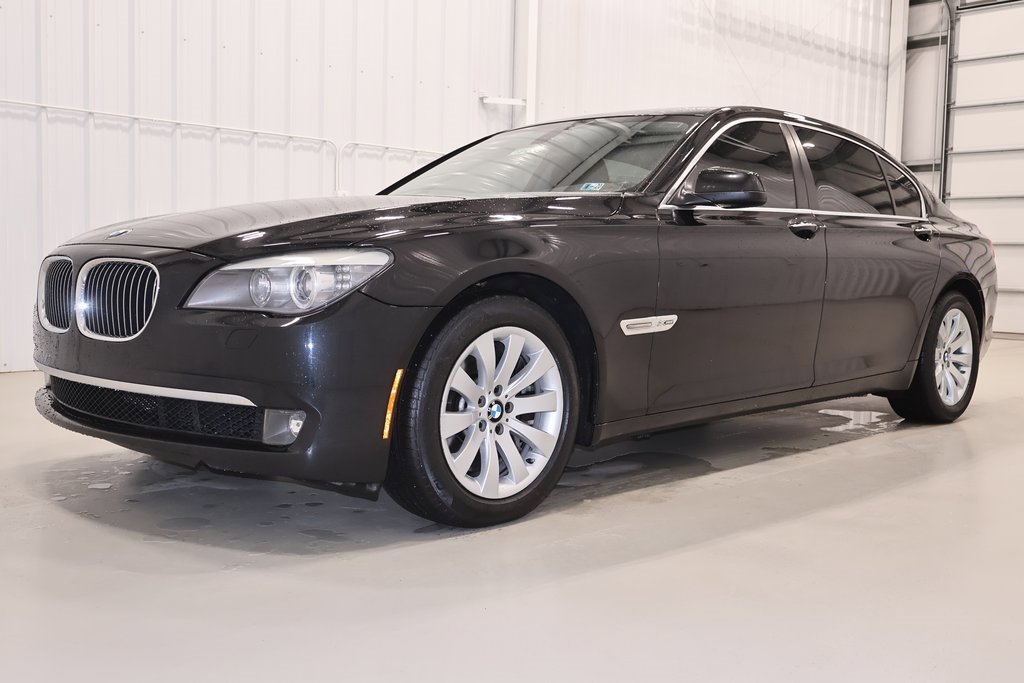 Used 2011 BMW 750Li xDrive image 5