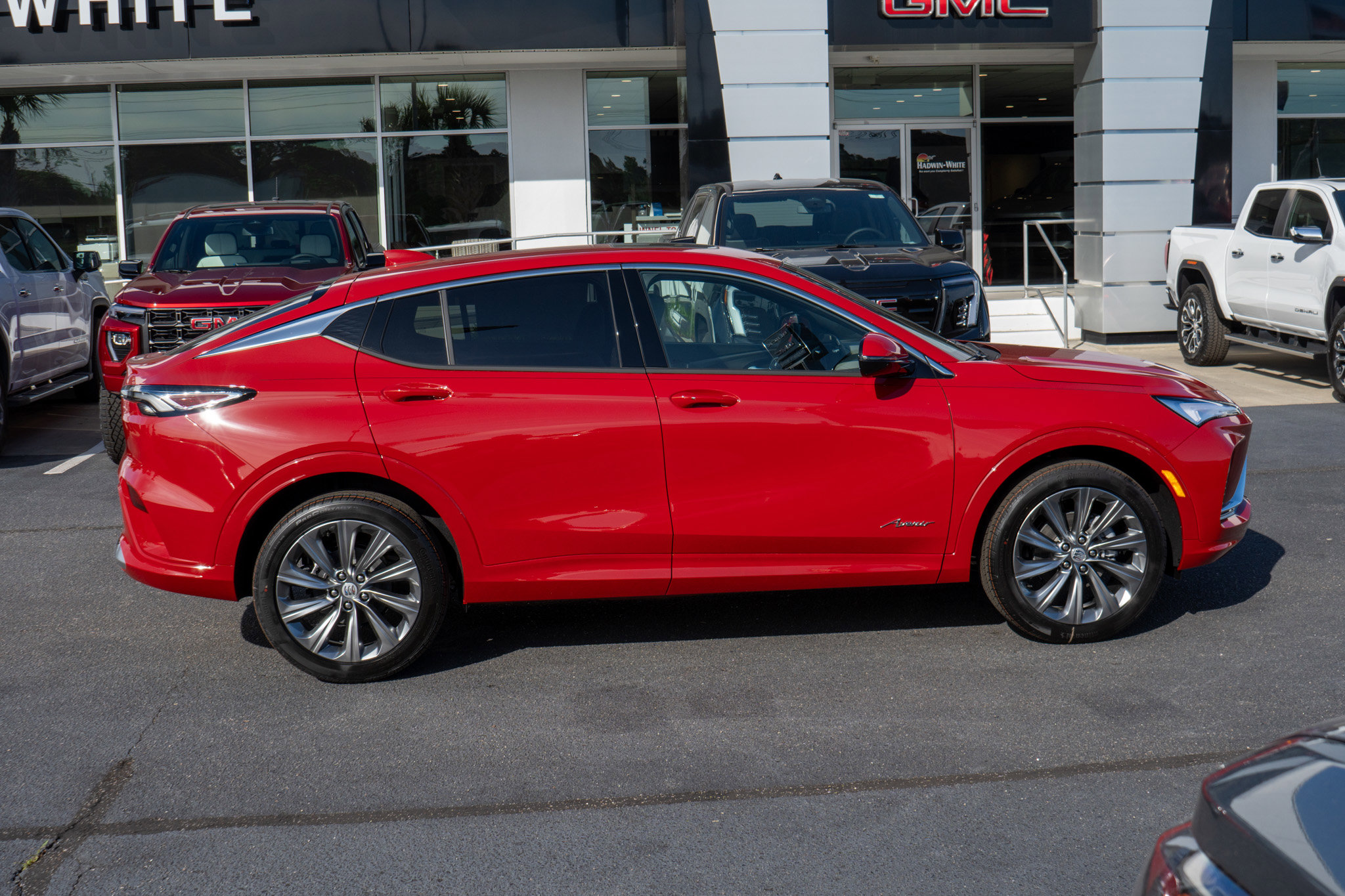 New 2026 Buick Envista Avenir FWD image 2