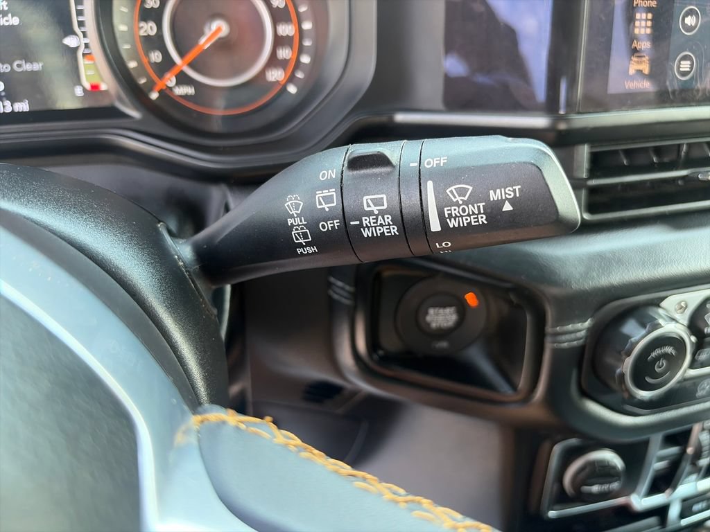 Used 2024 Jeep Wrangler Unlimited Sahara w/ Technology Group AWD/4WD image 40