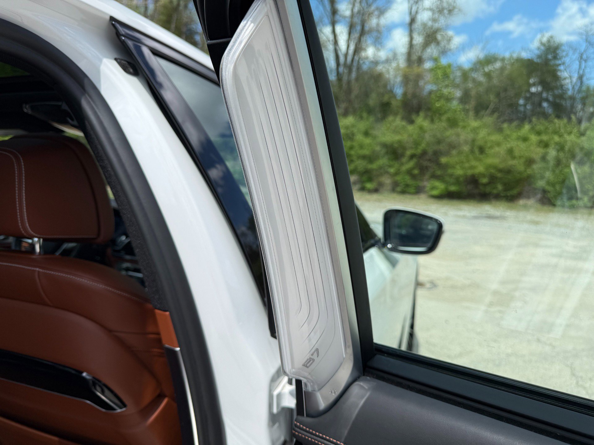 Used 2020 BMW ALPINA B7 xDrive w/ Luxury Rear Seating Package image 27