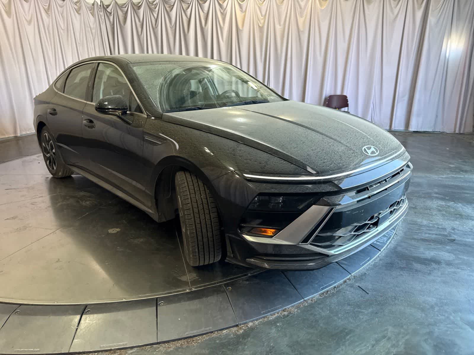 Used 2024 Hyundai Sonata SEL FWD image 3