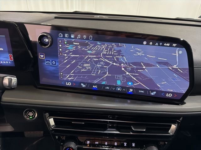 New 2026 Chevrolet Traverse LT w/ Driver Confidence Package FWD image 16