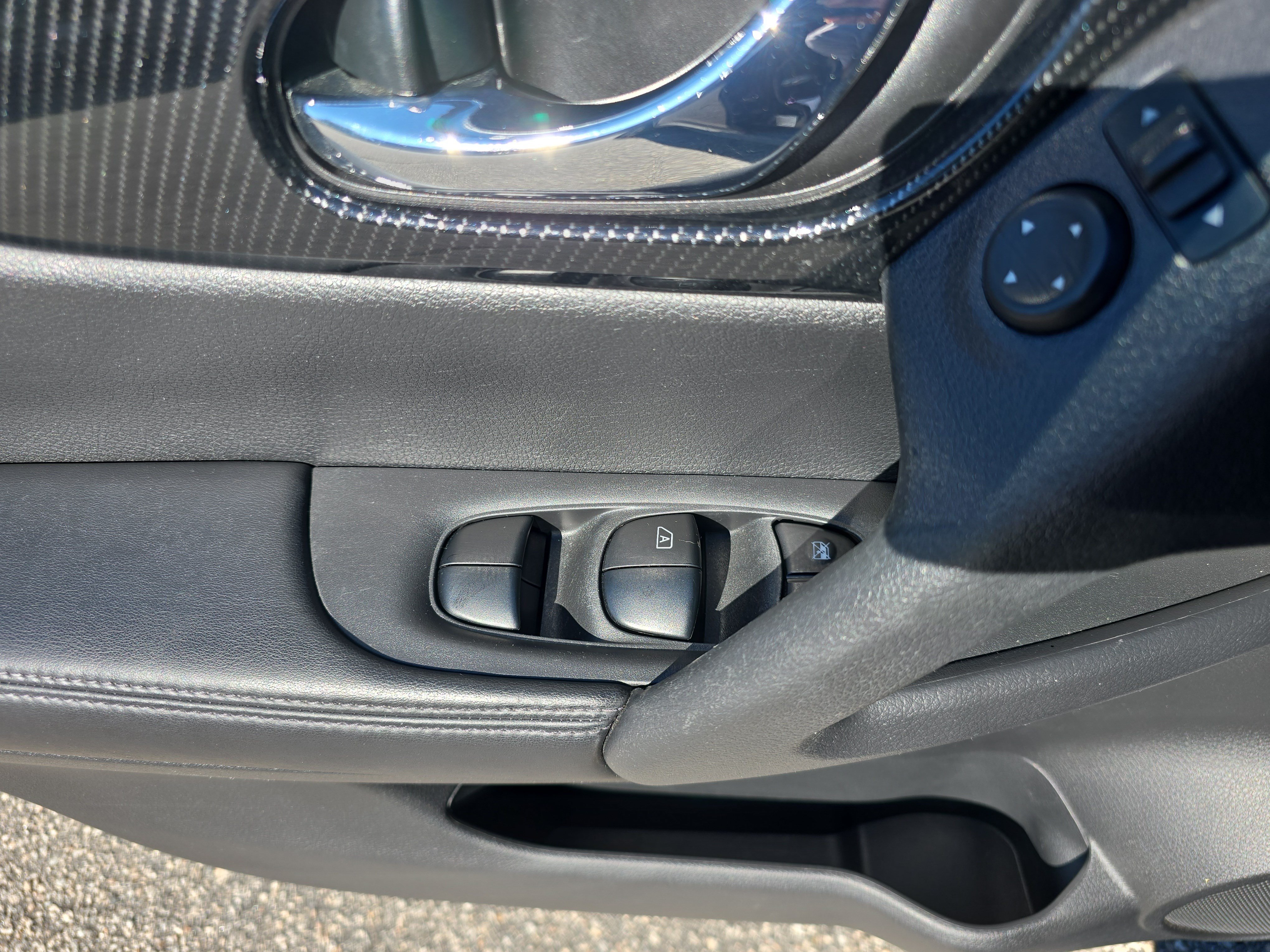 Used 2018 Nissan Rogue SL AWD/4WD image 24