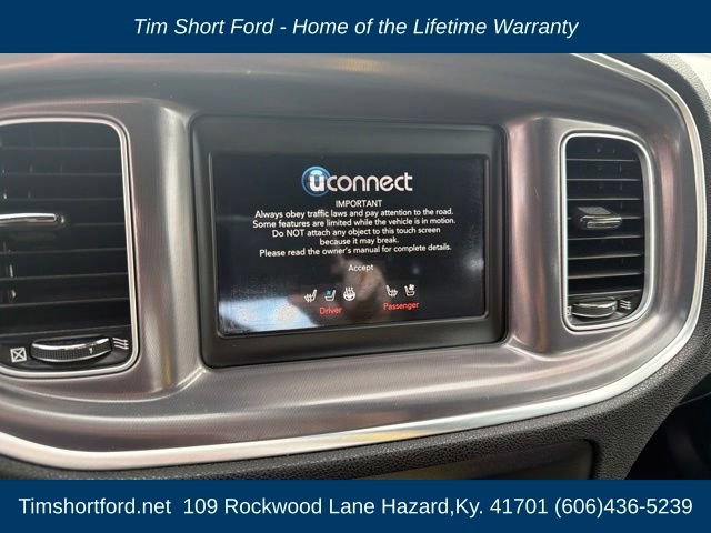 Used 2020 Dodge Charger SXT w/ Leather Interior Group RWD image 13