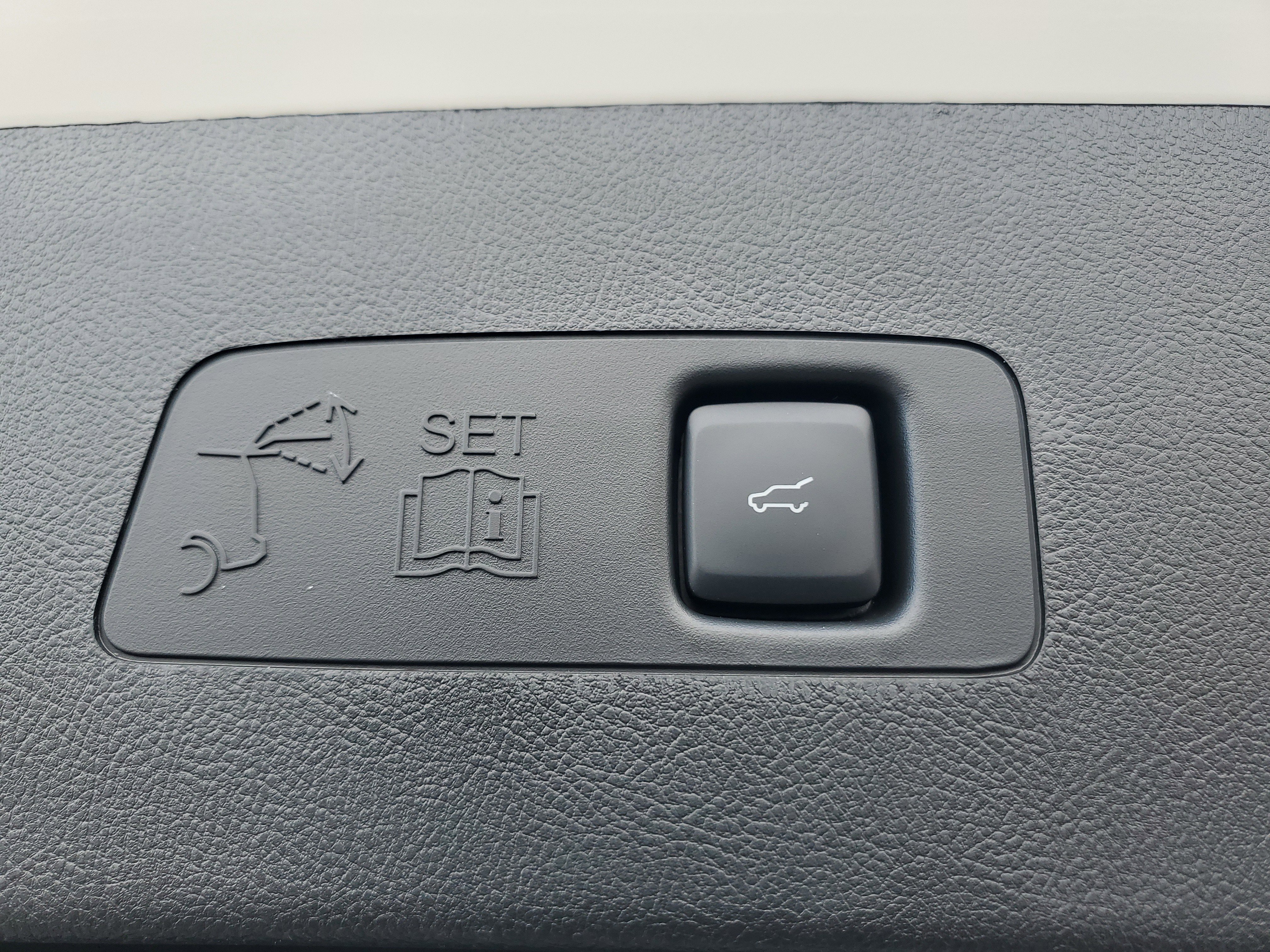 New 2026 Lincoln Corsair Premiere image 30