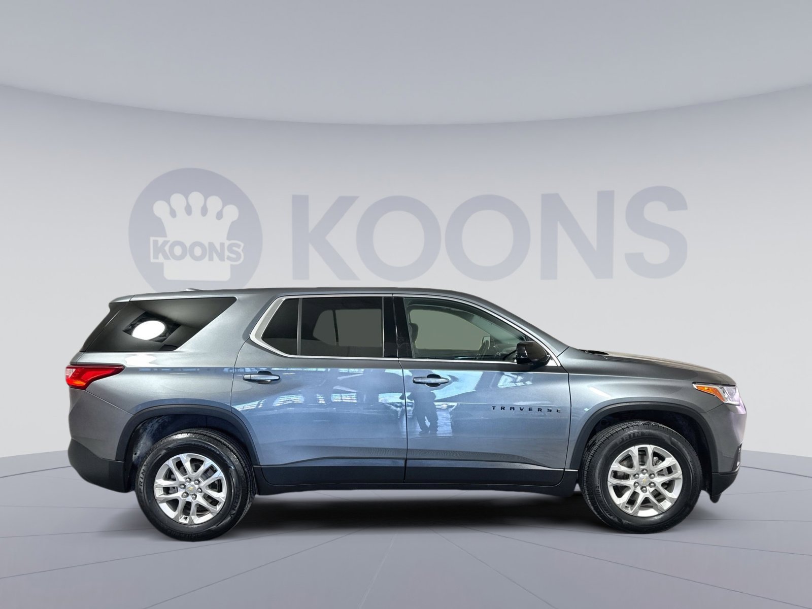 Used 2020 Chevrolet Traverse LS w/ LPO, Black Accent Package image 8