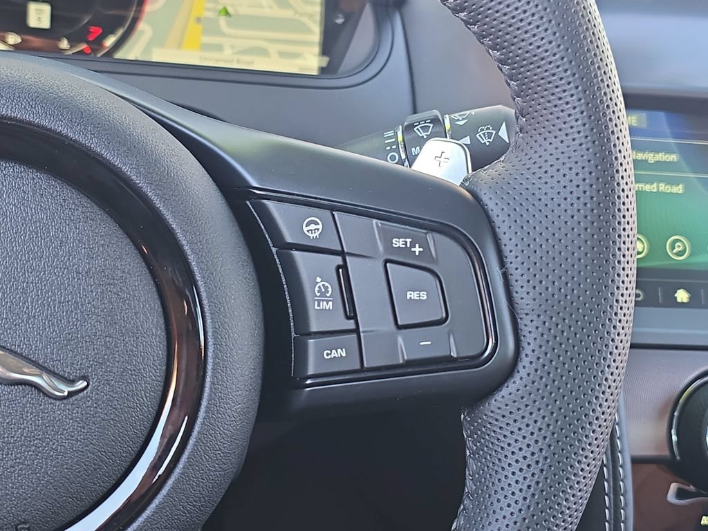 Used 2024 Jaguar F-TYPE R AWD/4WD image 15