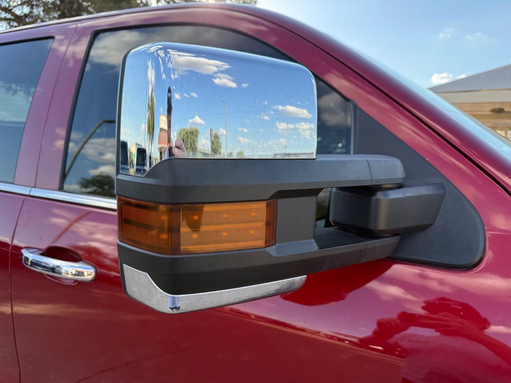 Used 2019 GMC Sierra 2500 SLT w/ Duramax Plus Package AWD/4WD image 13