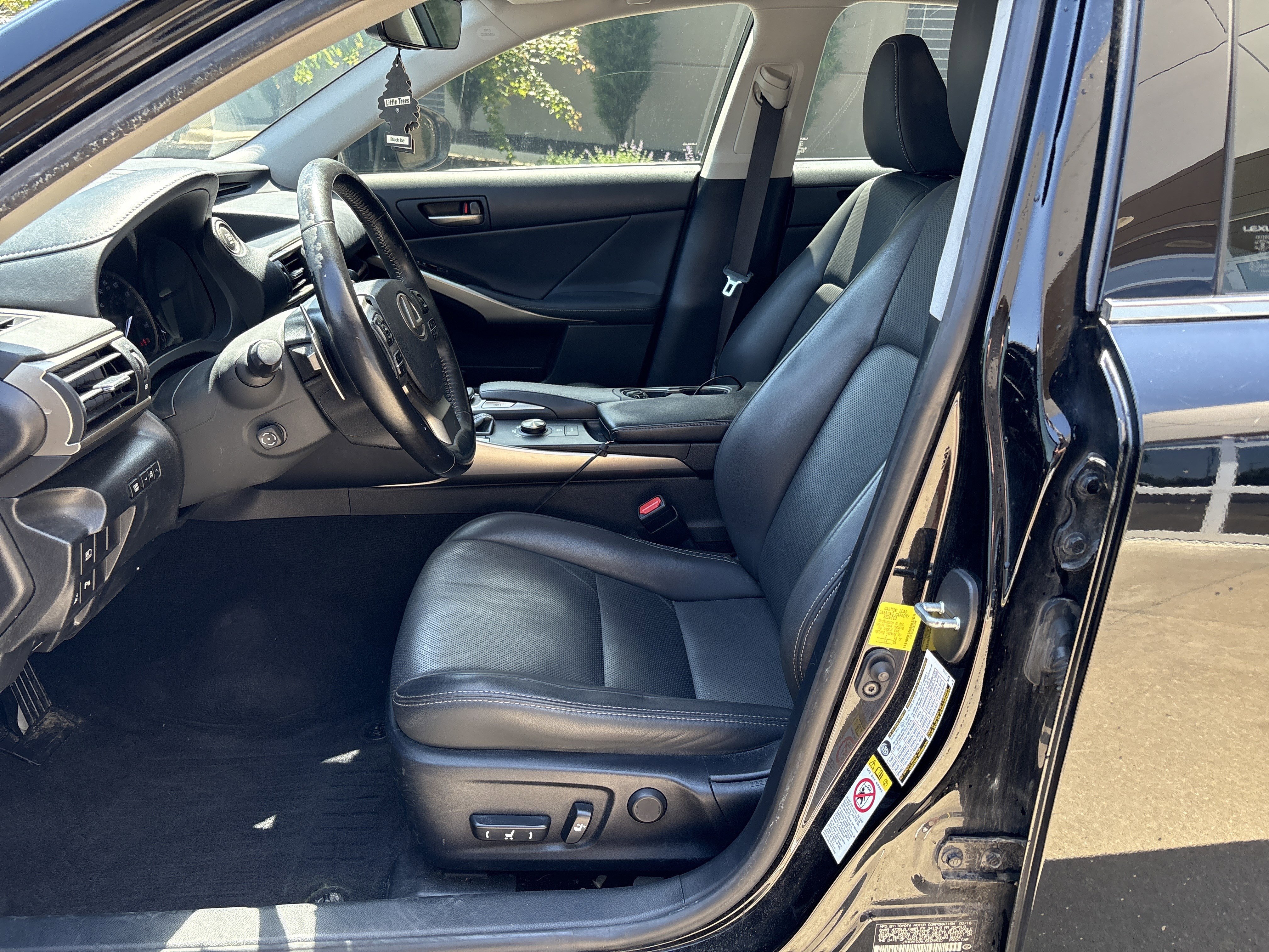 Used 2018 Lexus IS 300 AWD w/ Comfort Package image 16