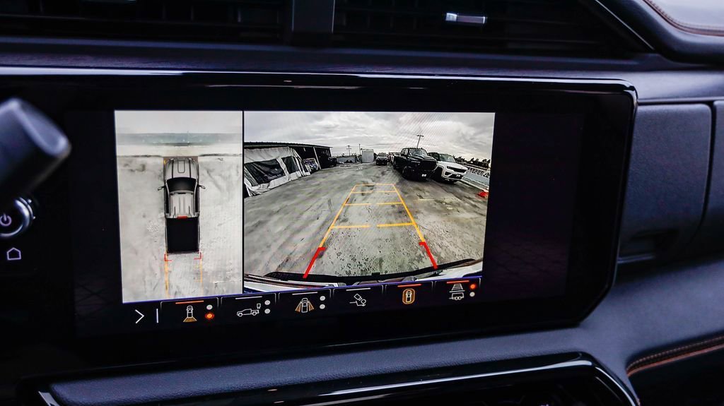 Used 2025 GMC Sierra 2500 AT4 image 24