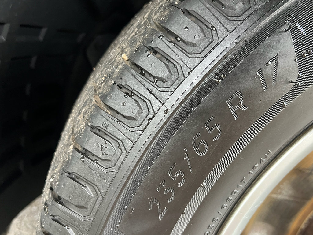 Used 2014 Kia Sorento LX image 11