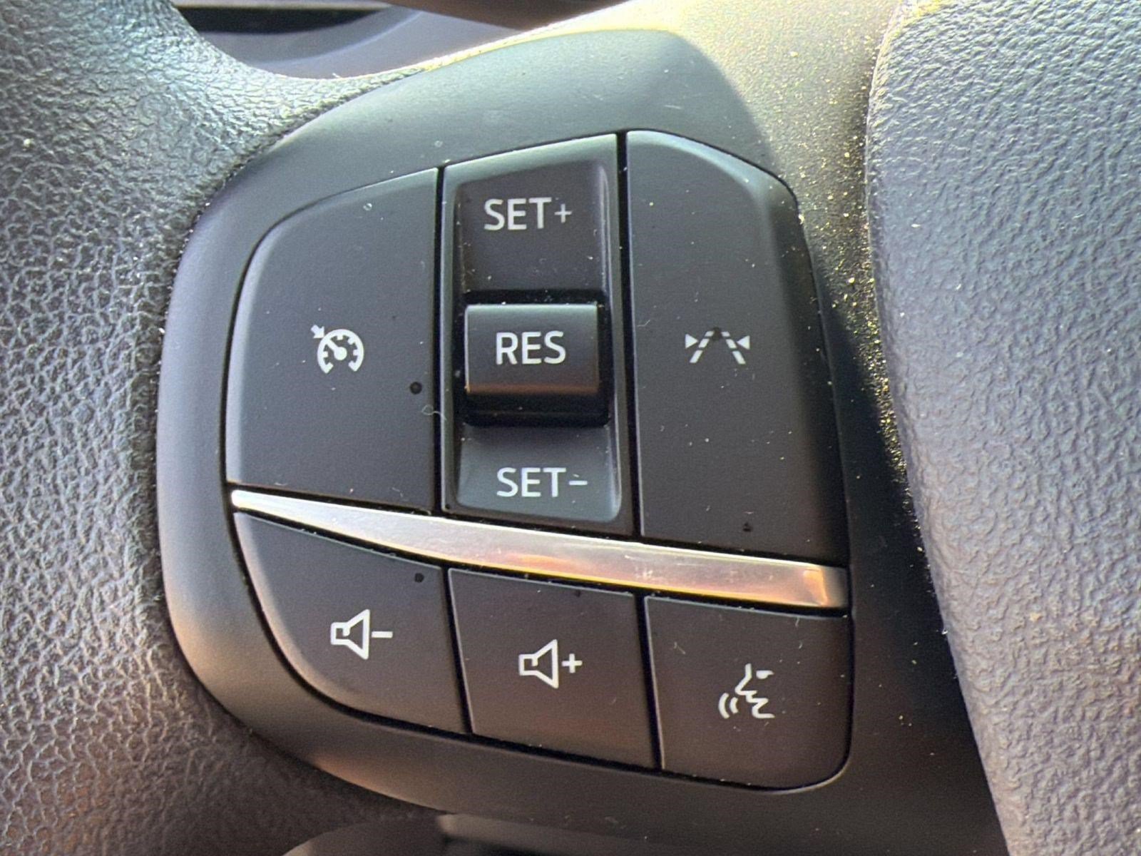Certified 2025 Ford Escape Active FWD image 16