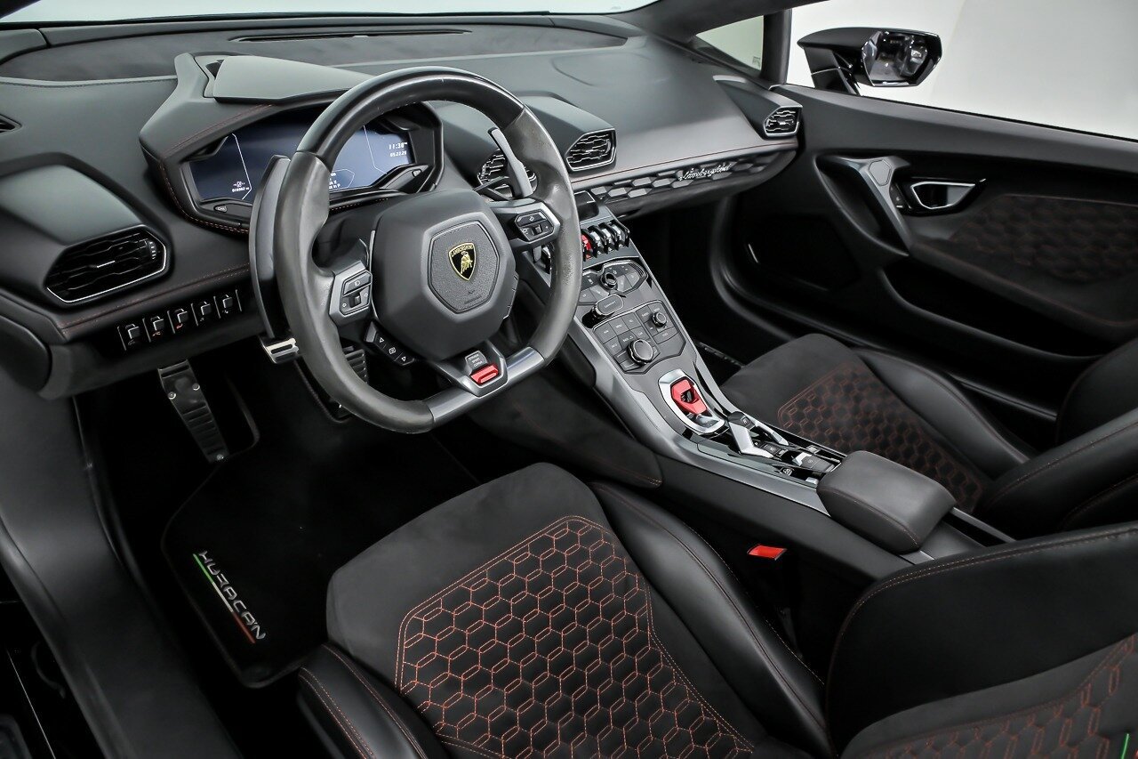 Used 2018 Lamborghini Huracan LP 580-2 RWD image 13