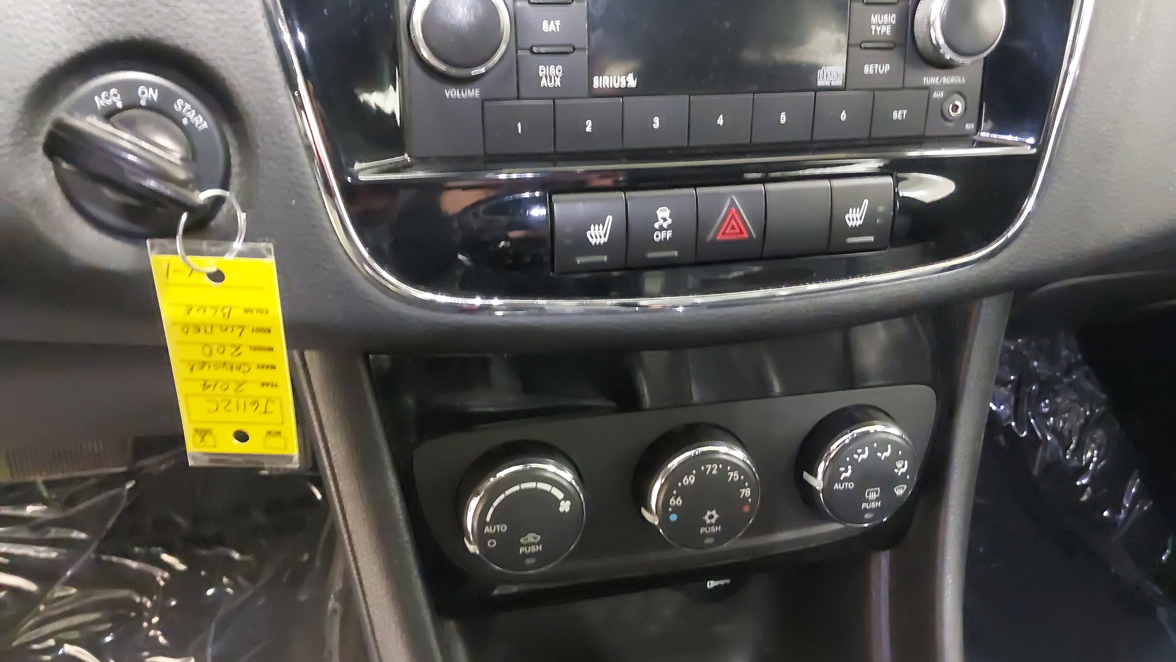 Used 2014 Chrysler 200 Limited image 31