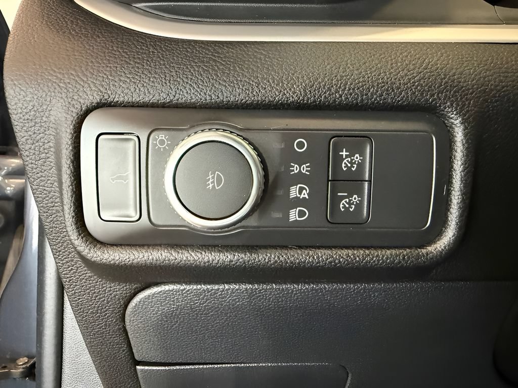 Certified 2021 Ford Explorer XLT w/ Equipment Group 202A AWD/4WD image 20