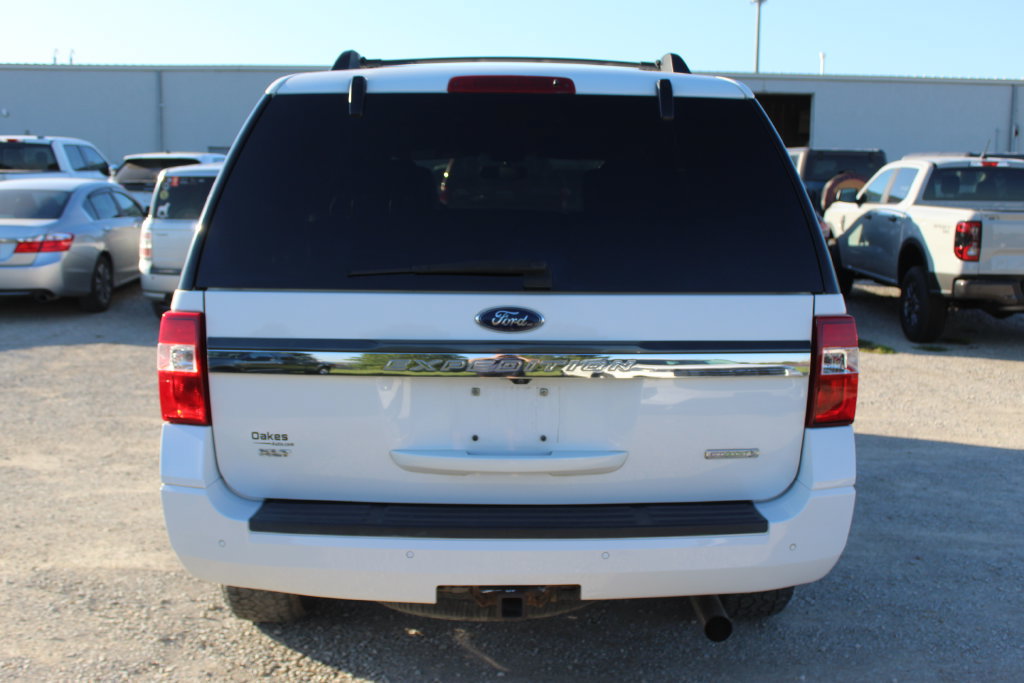 Used 2017 Ford Expedition XLT w/ Equipment Group 201A AWD/4WD image 5