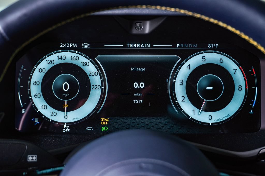 Used 2025 Aston Martin DBX 707 AWD/4WD image 27
