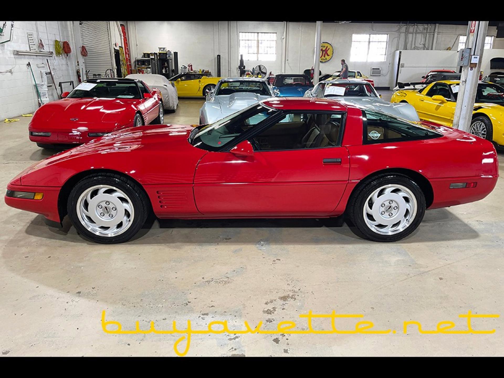 Used 1991 Chevrolet Corvette Coupe image 6