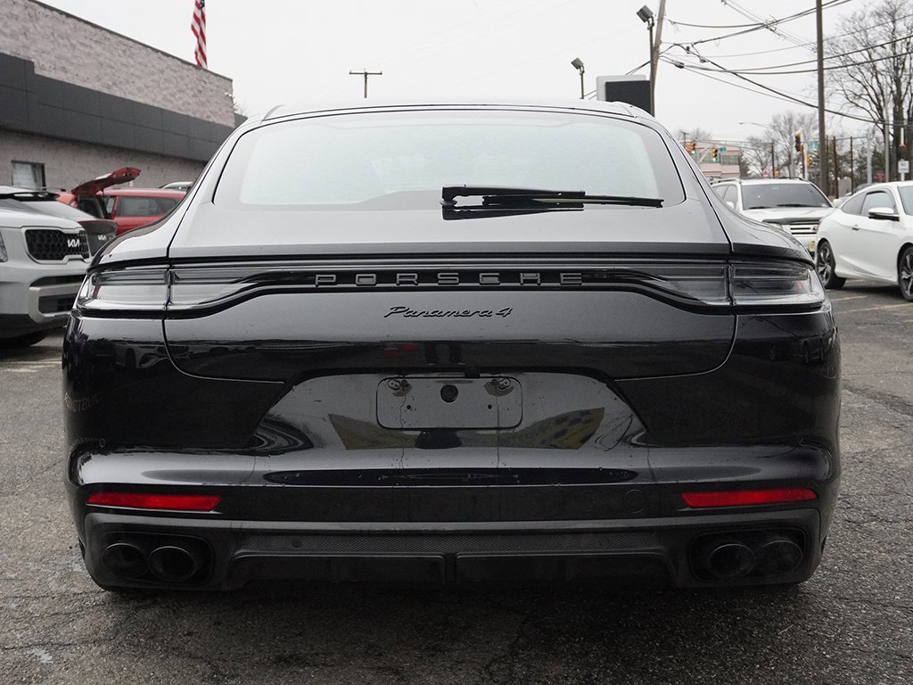 Used 2023 Porsche Panamera 4 Platinum Edition image 15