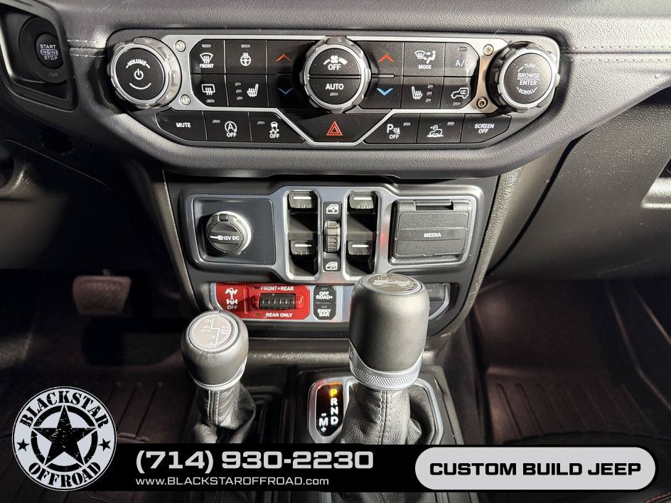 Used 2025 Jeep Wrangler Unlimited Rubicon AWD/4WD image 25