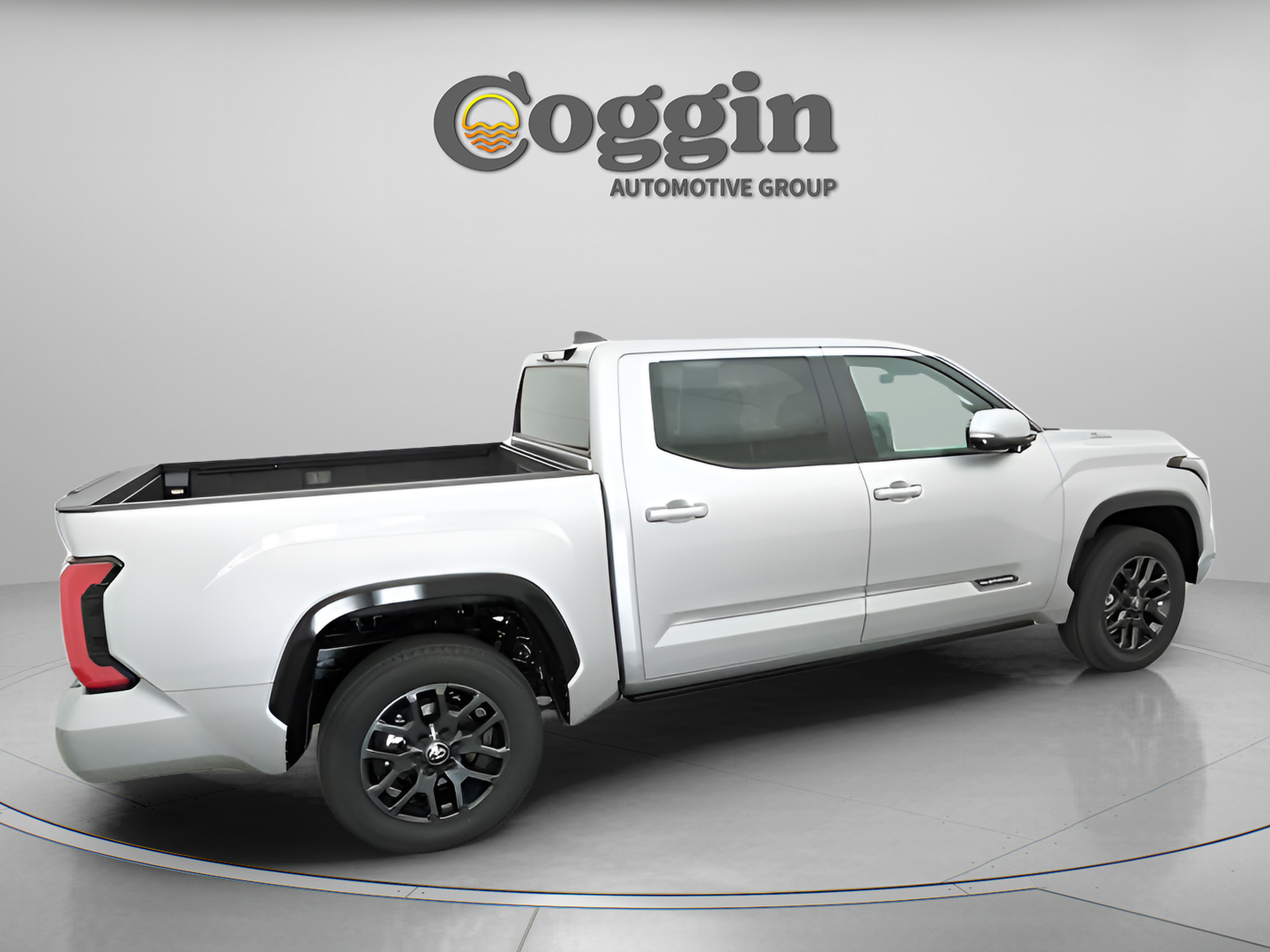 Used 2025 Toyota Tundra Platinum AWD/4WD image 19