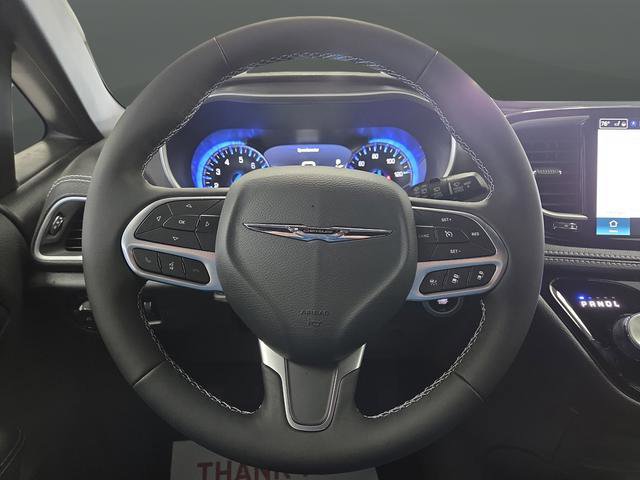 New 2026 Chrysler Pacifica Select image 15
