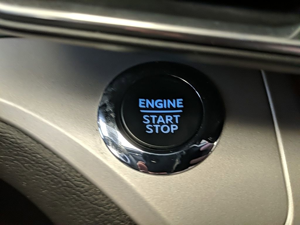 Used 2023 Ford Explorer XLT w/ Equipment Group 202A image 25