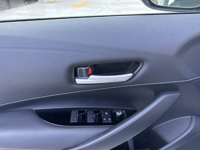 Used 2021 Toyota Corolla SE FWD image 19