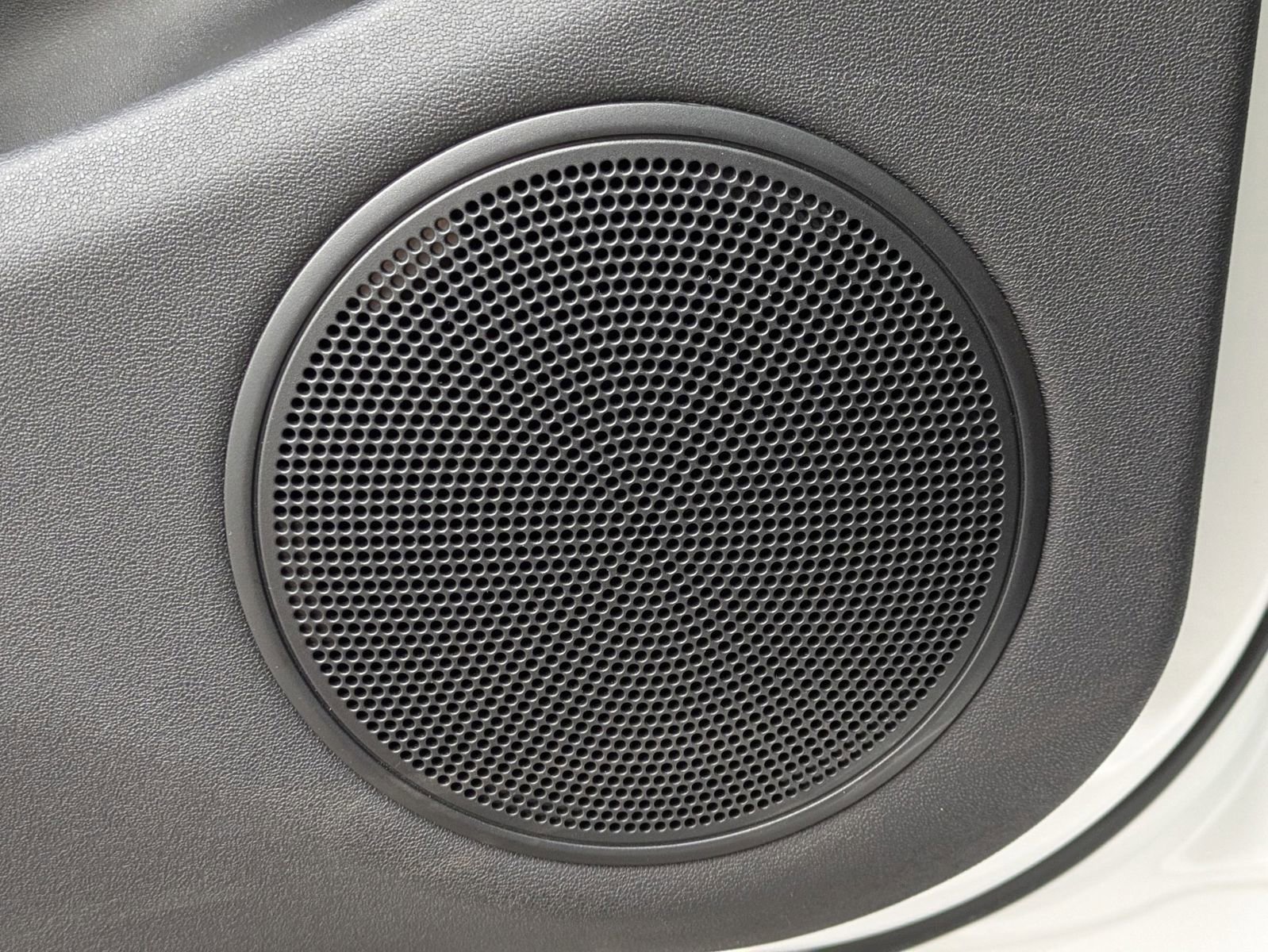 Used 2024 Land Rover Range Rover Evoque S image 25