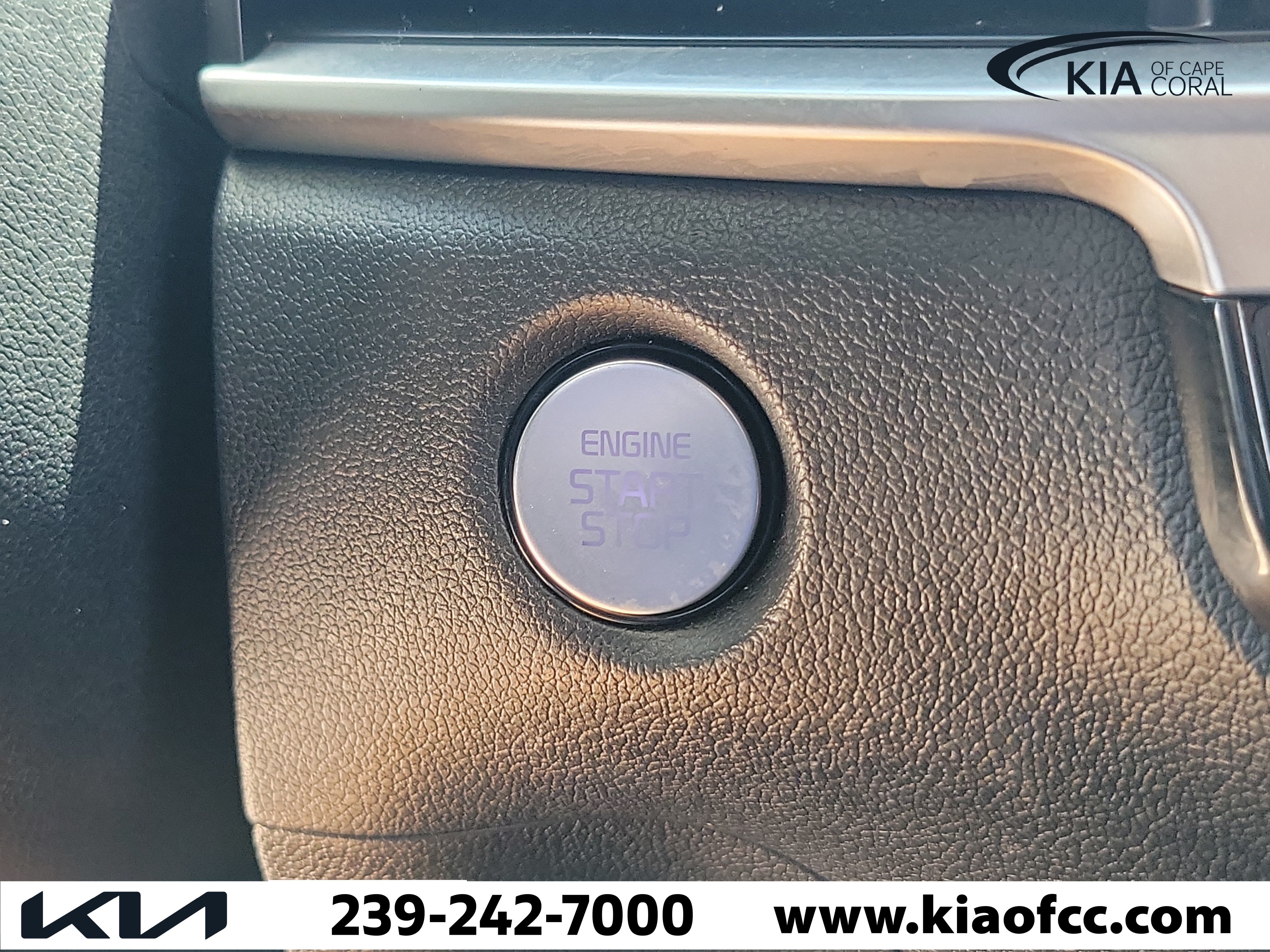 Certified 2024 Kia Sorento S FWD image 30