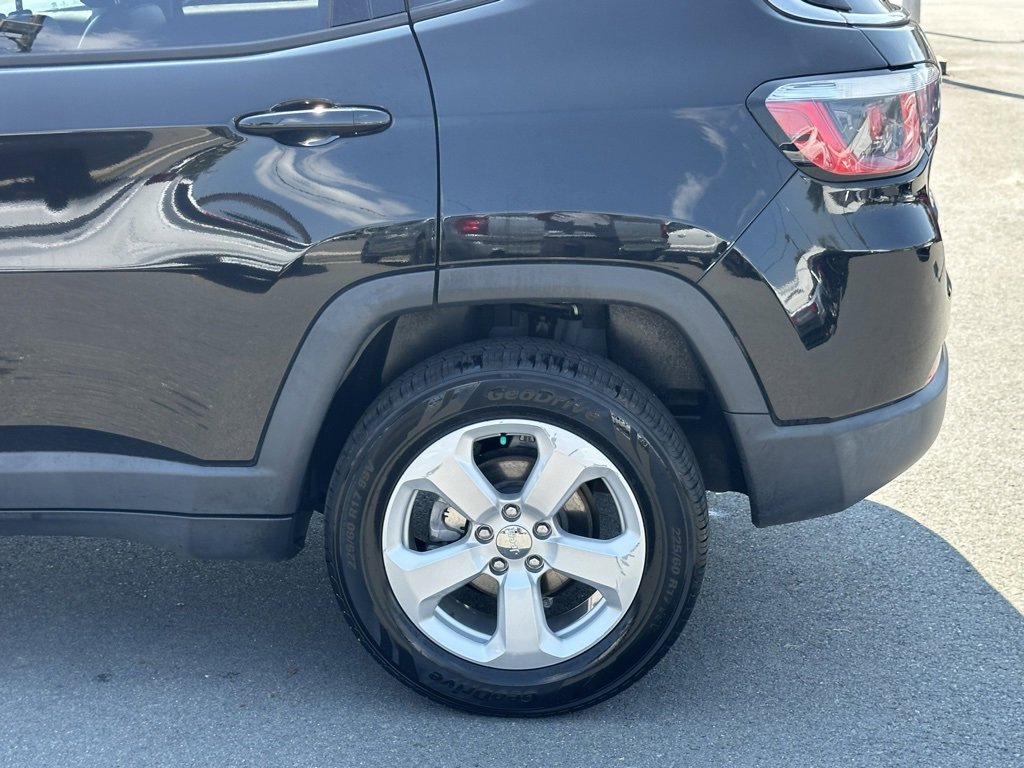 Used 2018 Jeep Compass Latitude image 33