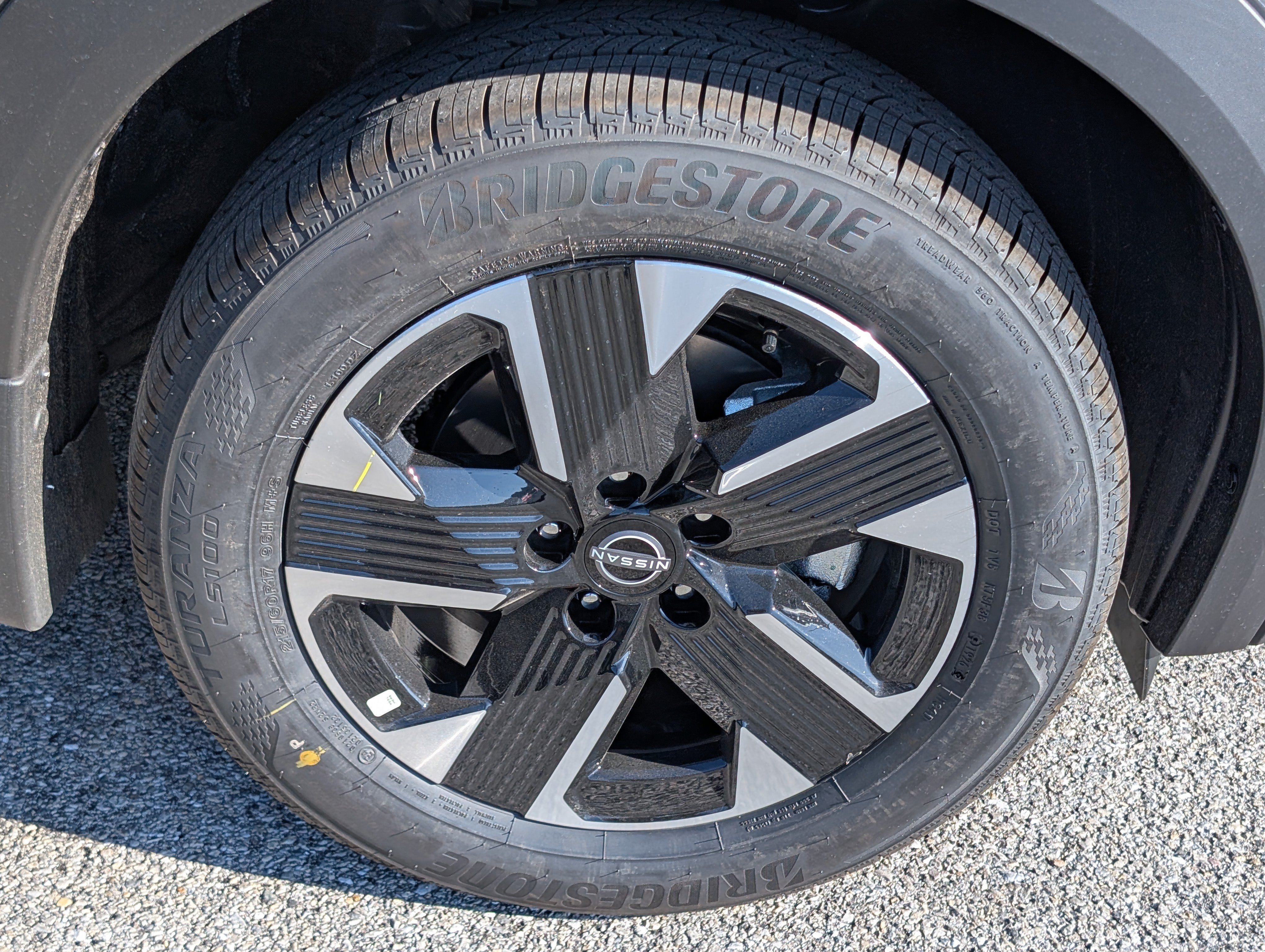 New 2027 Nissan Kicks SV AWD/4WD image 6