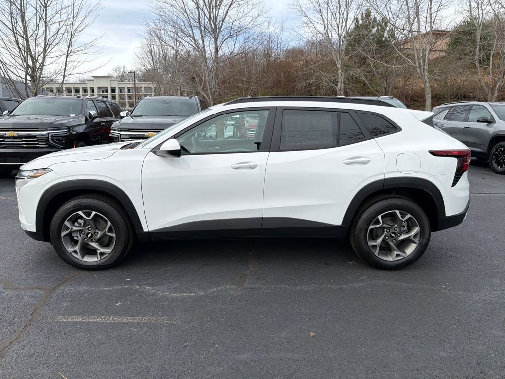 New 2025 Chevrolet Trax LT w/ Sunroof Package image 2