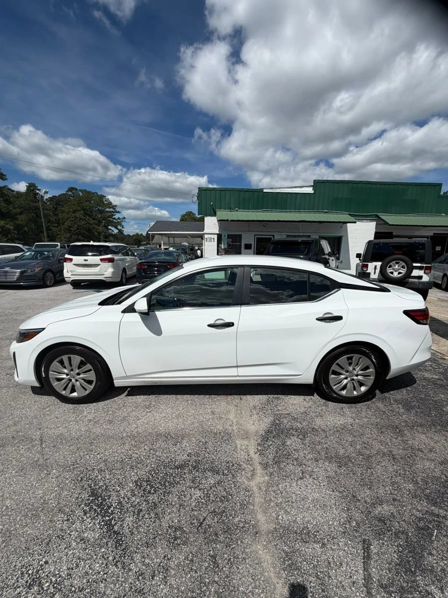 Used 2024 Nissan Sentra S FWD image 3