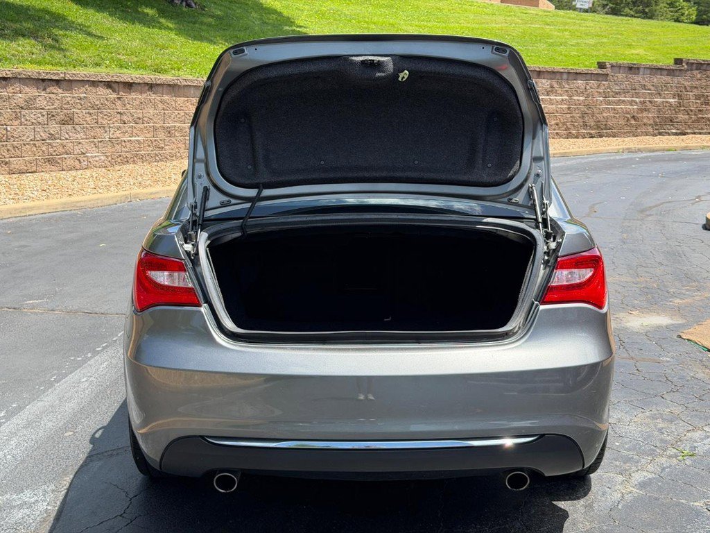 Used 2013 Chrysler 200 LX FWD image 4