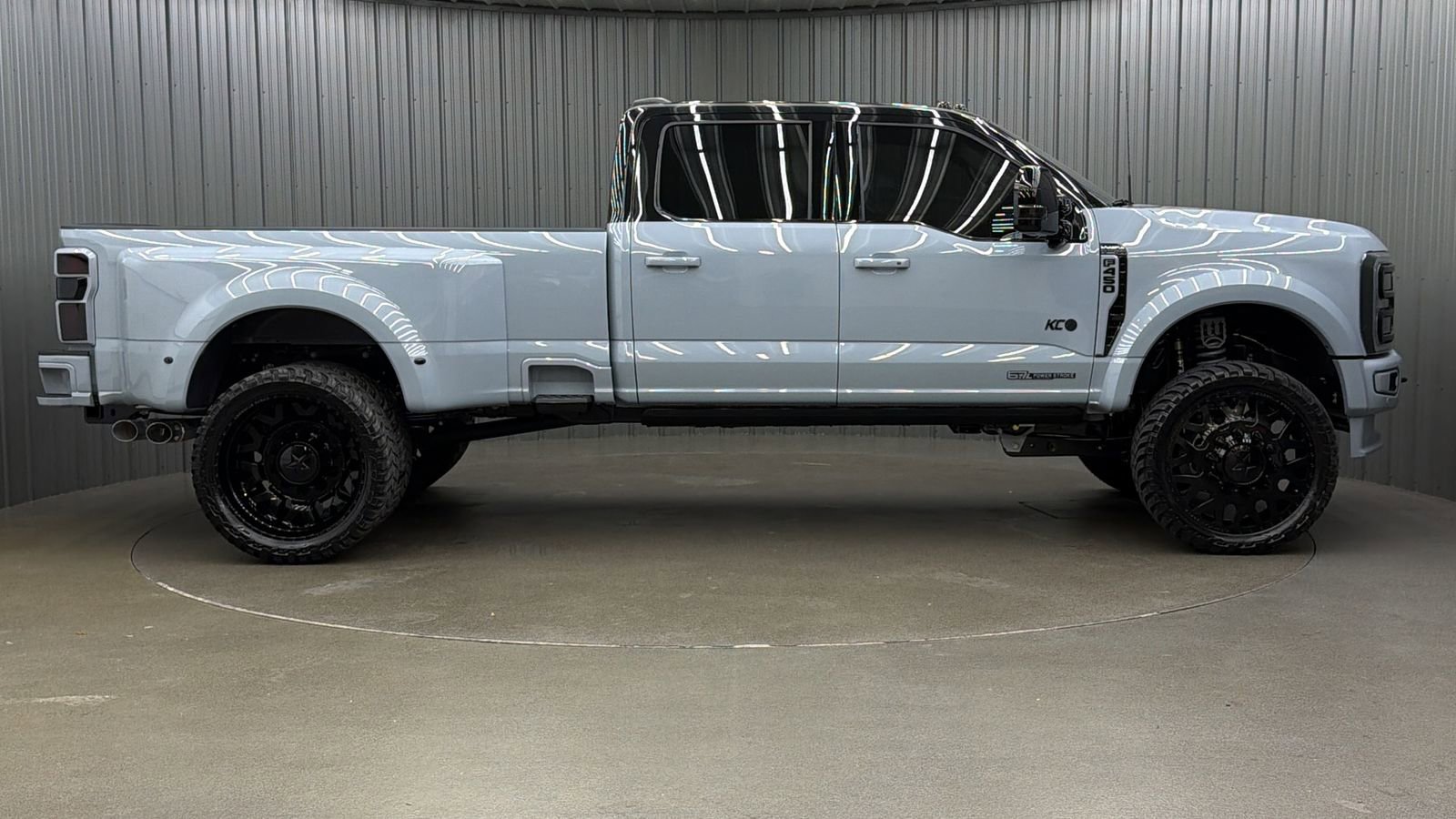 Used 2026 Ford F450 Platinum w/ Platinum Plus Package image 6