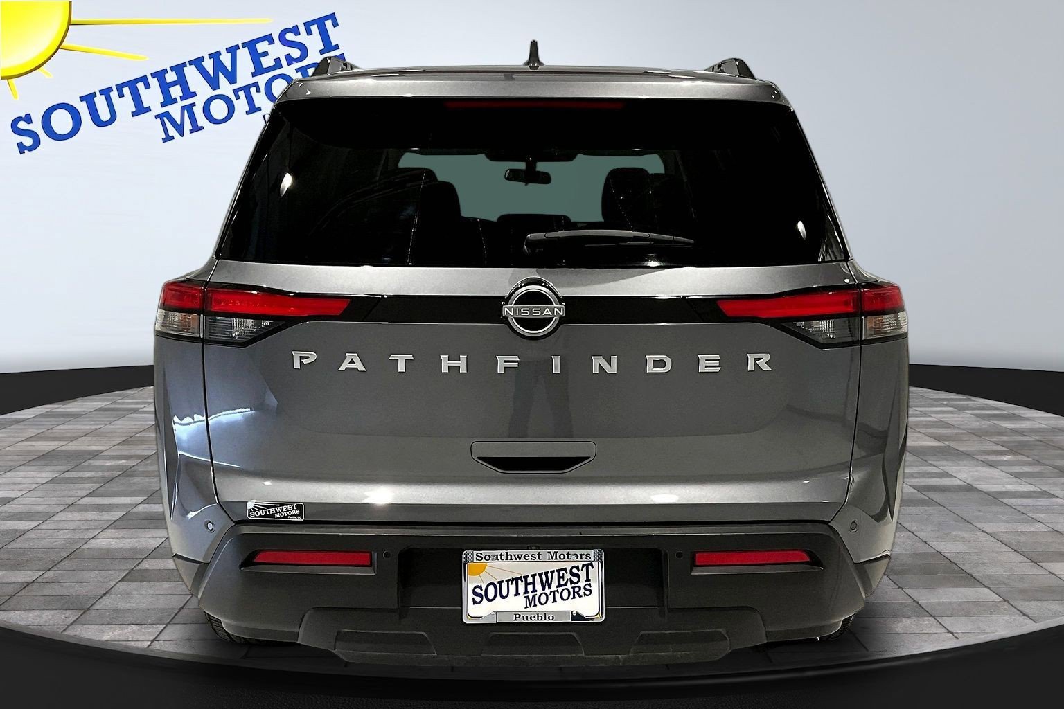 Used 2025 Nissan Pathfinder SV FWD image 6