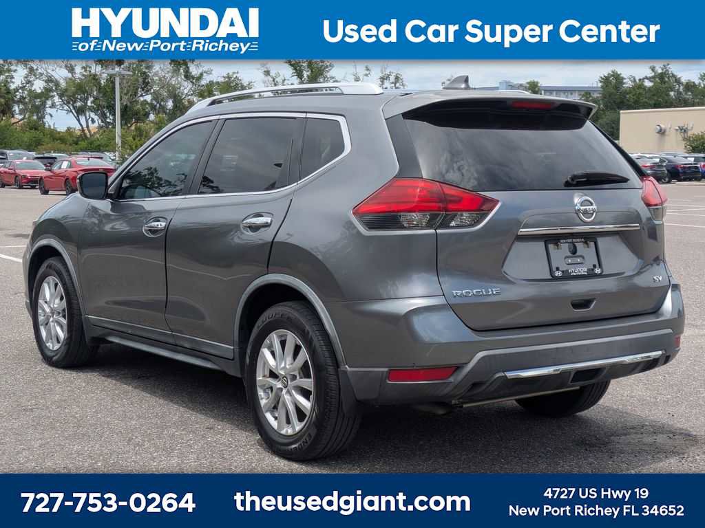 Used 2017 Nissan Rogue SV FWD image 3