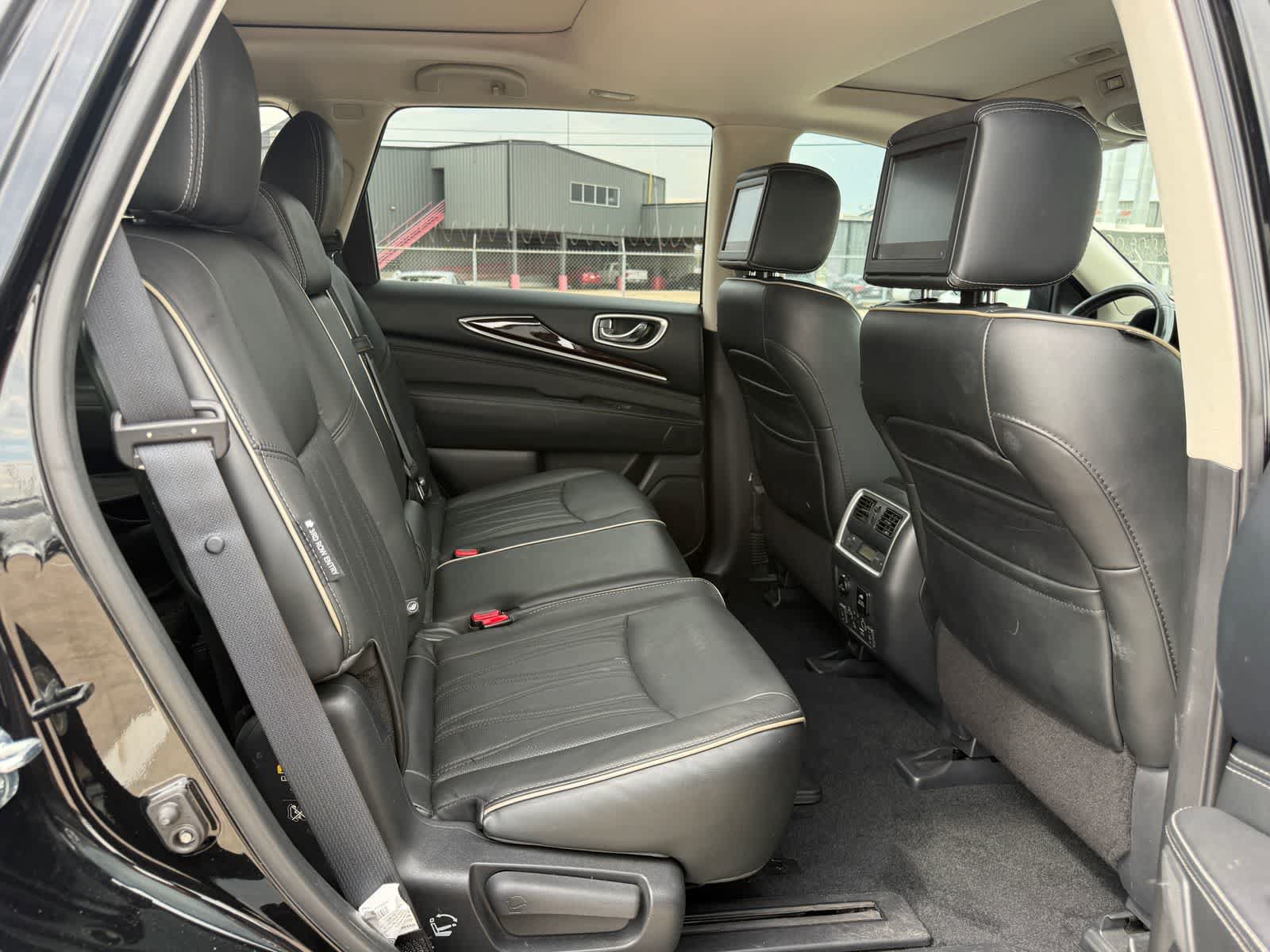 Used 2019 INFINITI QX60 Luxe w/ Sensory Package FWD image 20