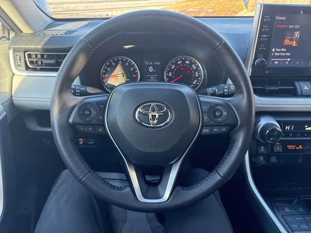 Used 2022 Toyota RAV4 XLE w/ Convenience Package image 21