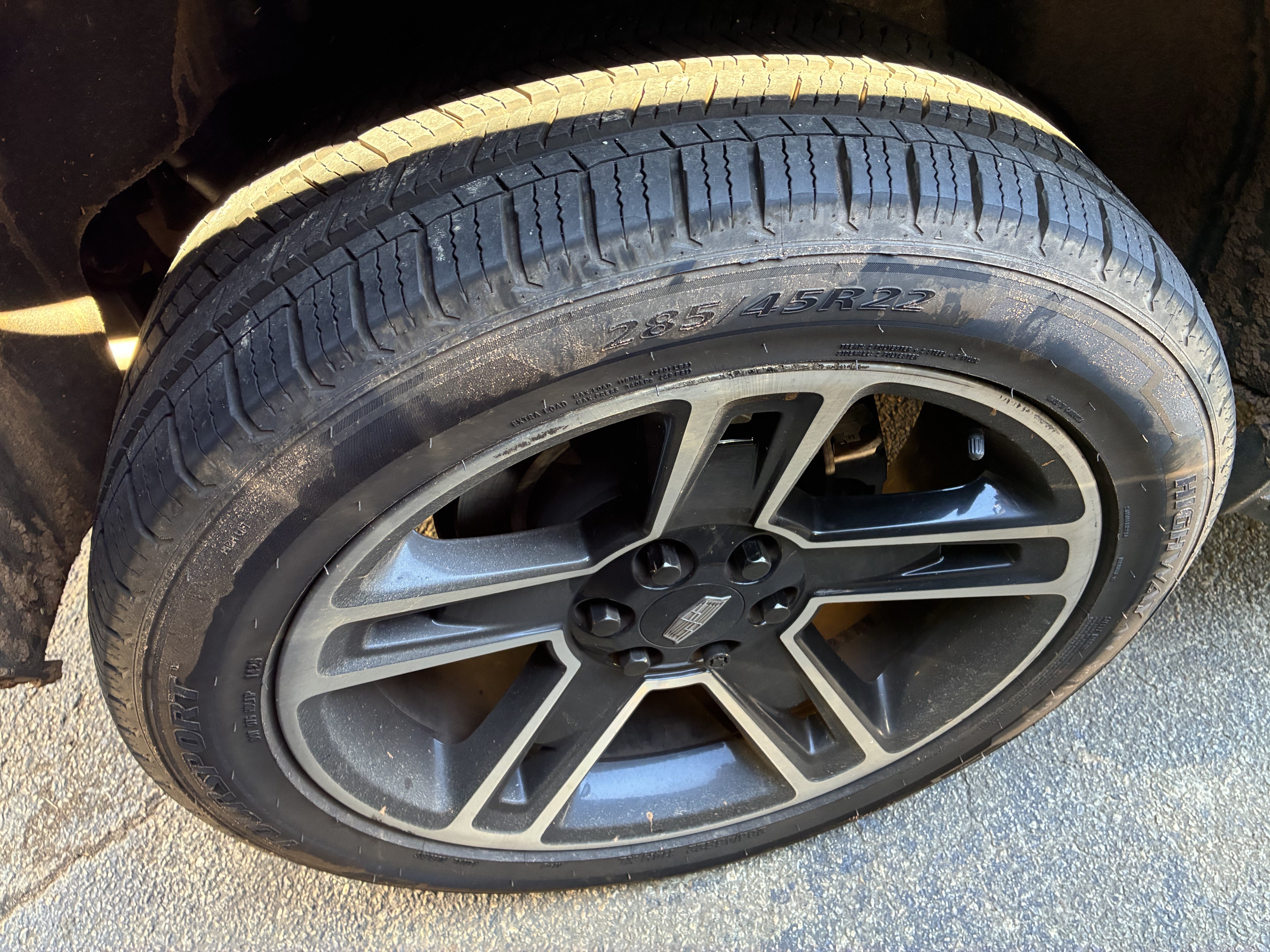 Used 2019 Cadillac Escalade Luxury AWD/4WD image 9