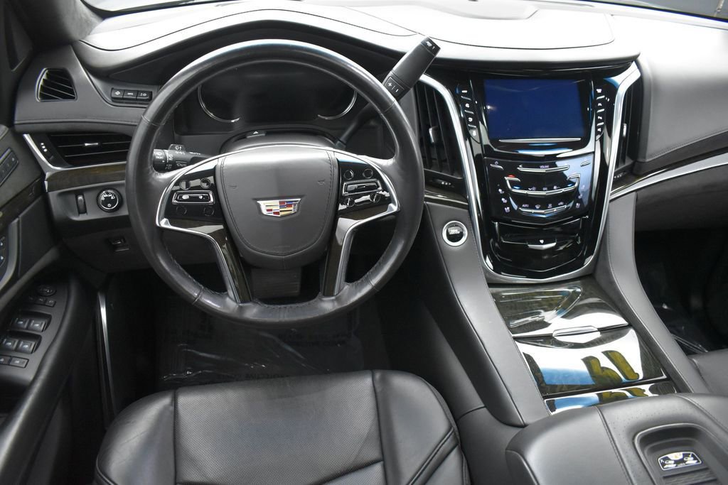 Used 2019 Cadillac Escalade ESV Platinum AWD/4WD image 19