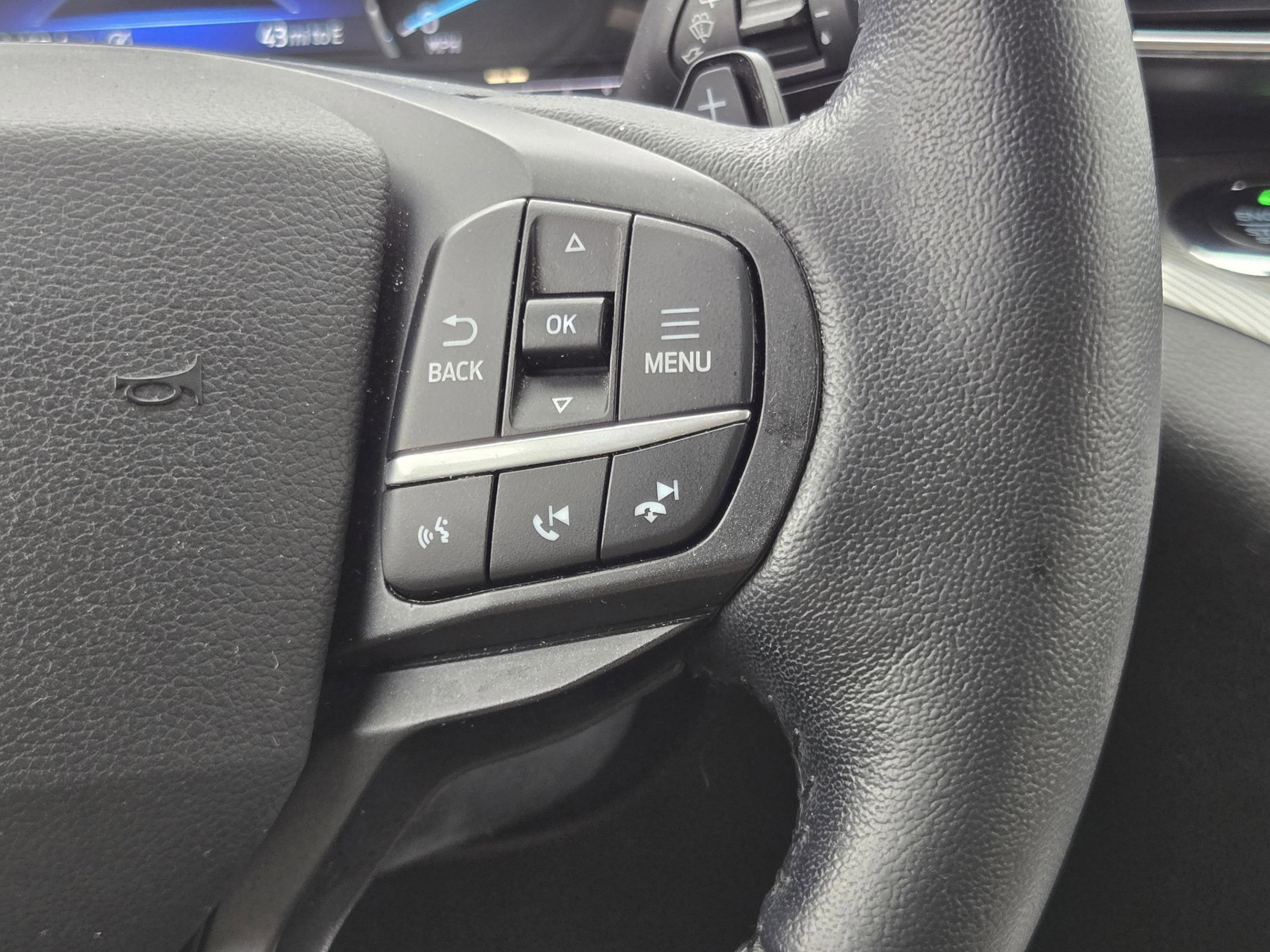 Used 2020 Ford Explorer XLT w/ Equipment Group 202A RWD image 24