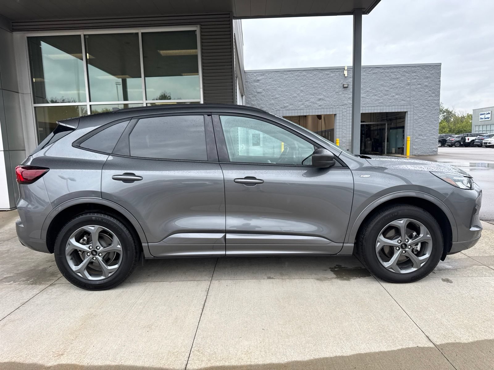 Certified 2024 Ford Escape ST-Line w/ Tech Pack #1 AWD/4WD image 9