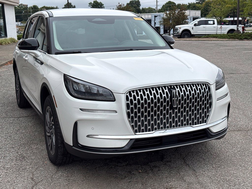 Used 2023 Lincoln Corsair AWD w/ Equipment Group 101A image 16