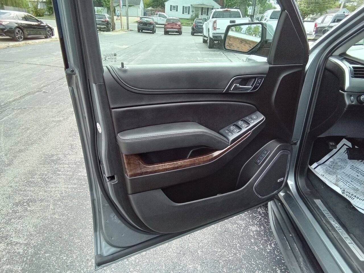 Used 2019 Chevrolet Tahoe LT AWD/4WD image 18