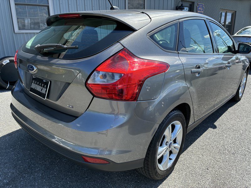 Used 2013 Ford Focus SE w/ SE Winter Pkg FWD image 4