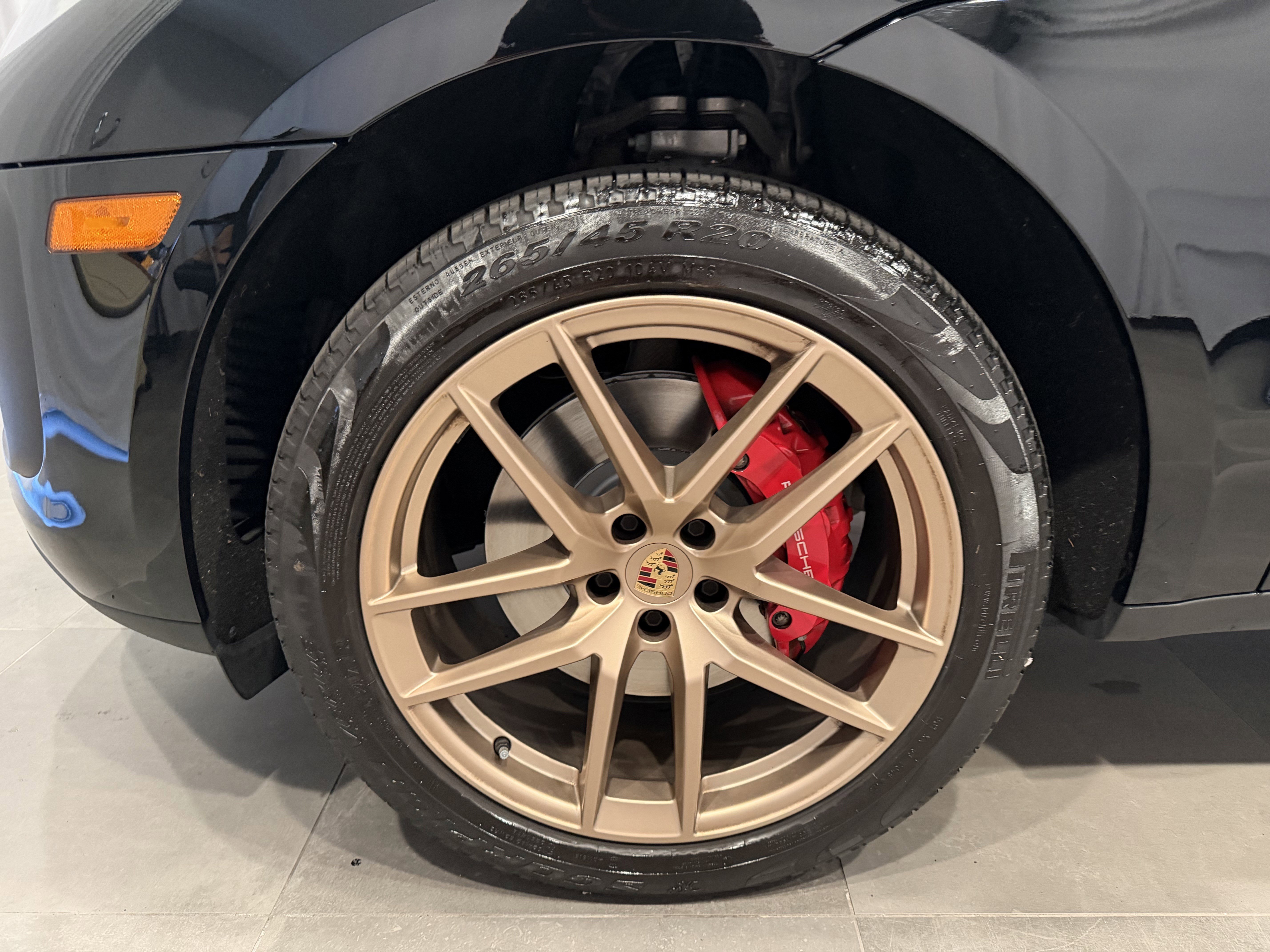 Used 2024 Porsche Macan S AWD/4WD image 9